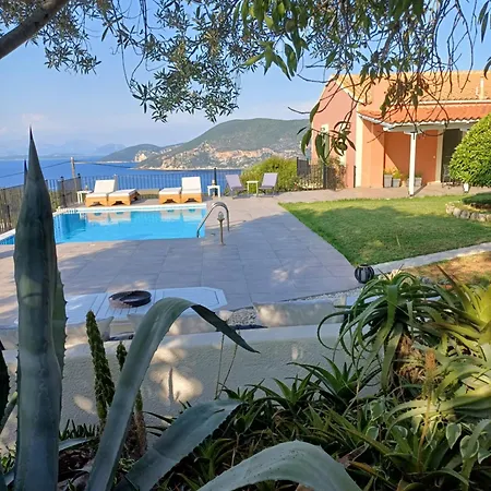Androniki Villa *
