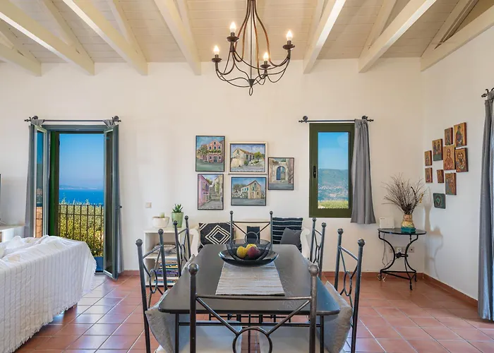 Androniki Villa *