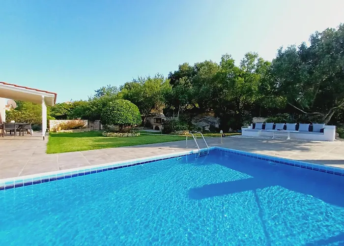 Androniki Villa