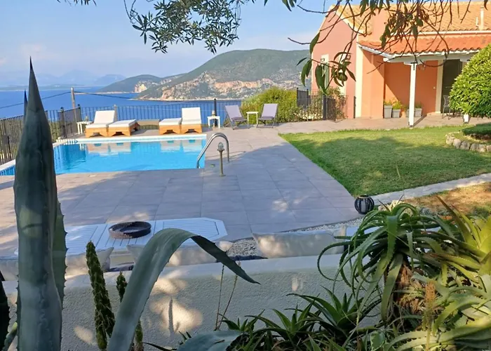 Androniki Villa *
